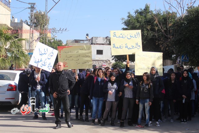 فيديو: رئيس البلدية في المسيرة التضامنية مع الاستاذ طارق ورسالة الى الشرطة  تحصيلكم وانجازاتكم في السنوات الاخيرة صفر   